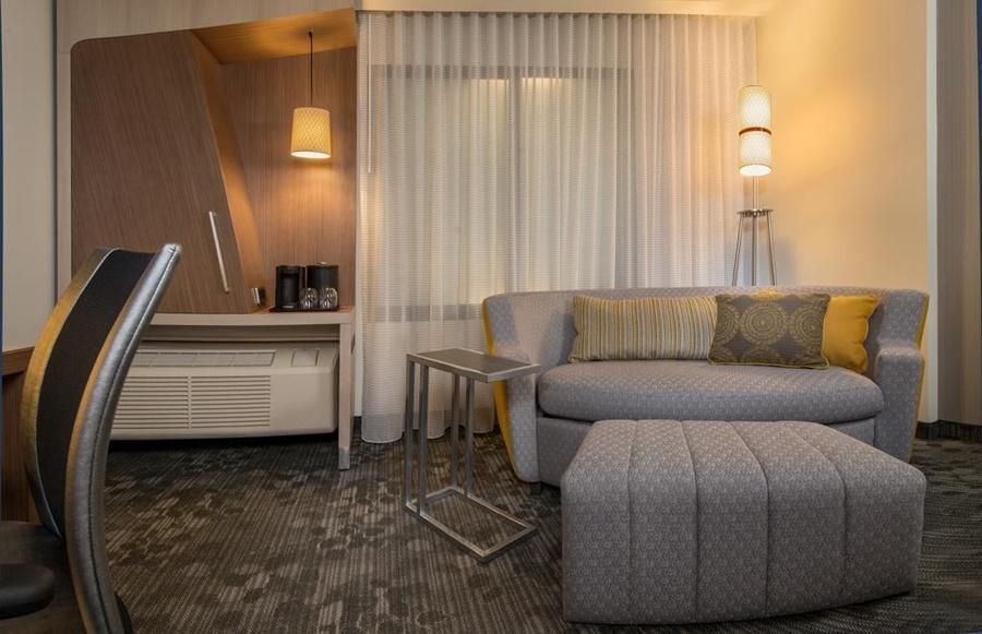 Courtyard By Marriott Saskatoon Airport Hotel Ngoại thất bức ảnh