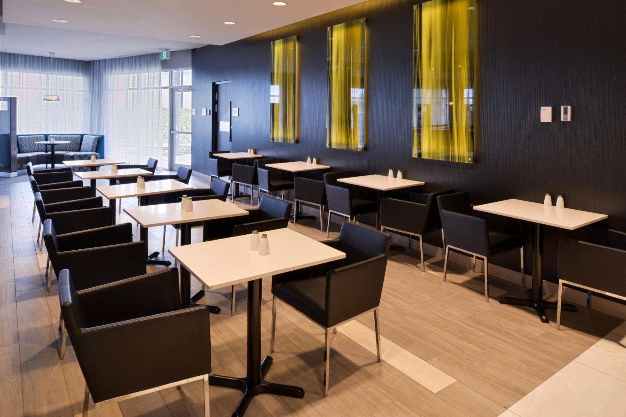 Courtyard By Marriott Saskatoon Airport Hotel Ngoại thất bức ảnh
