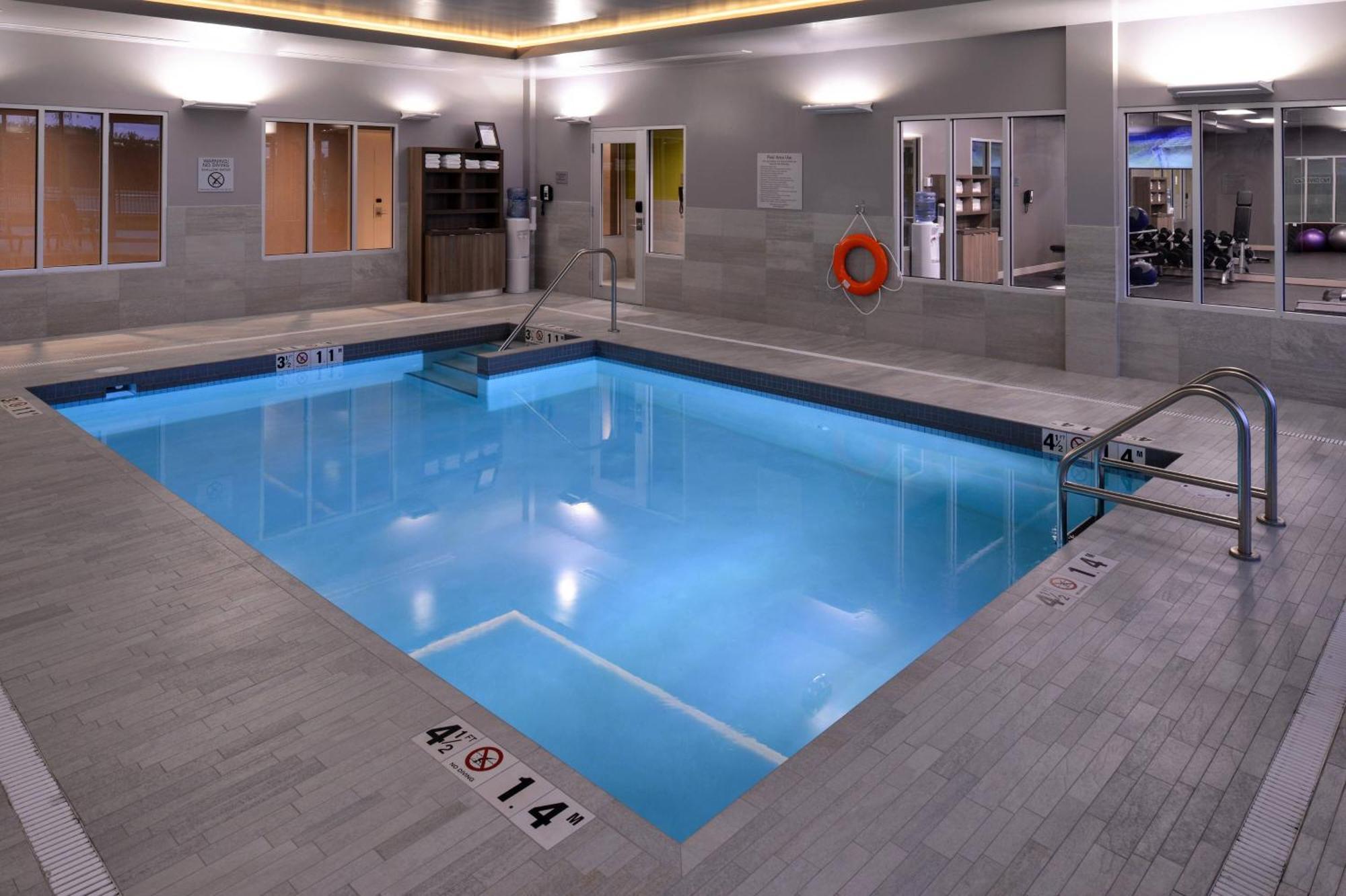 Courtyard By Marriott Saskatoon Airport Hotel Ngoại thất bức ảnh