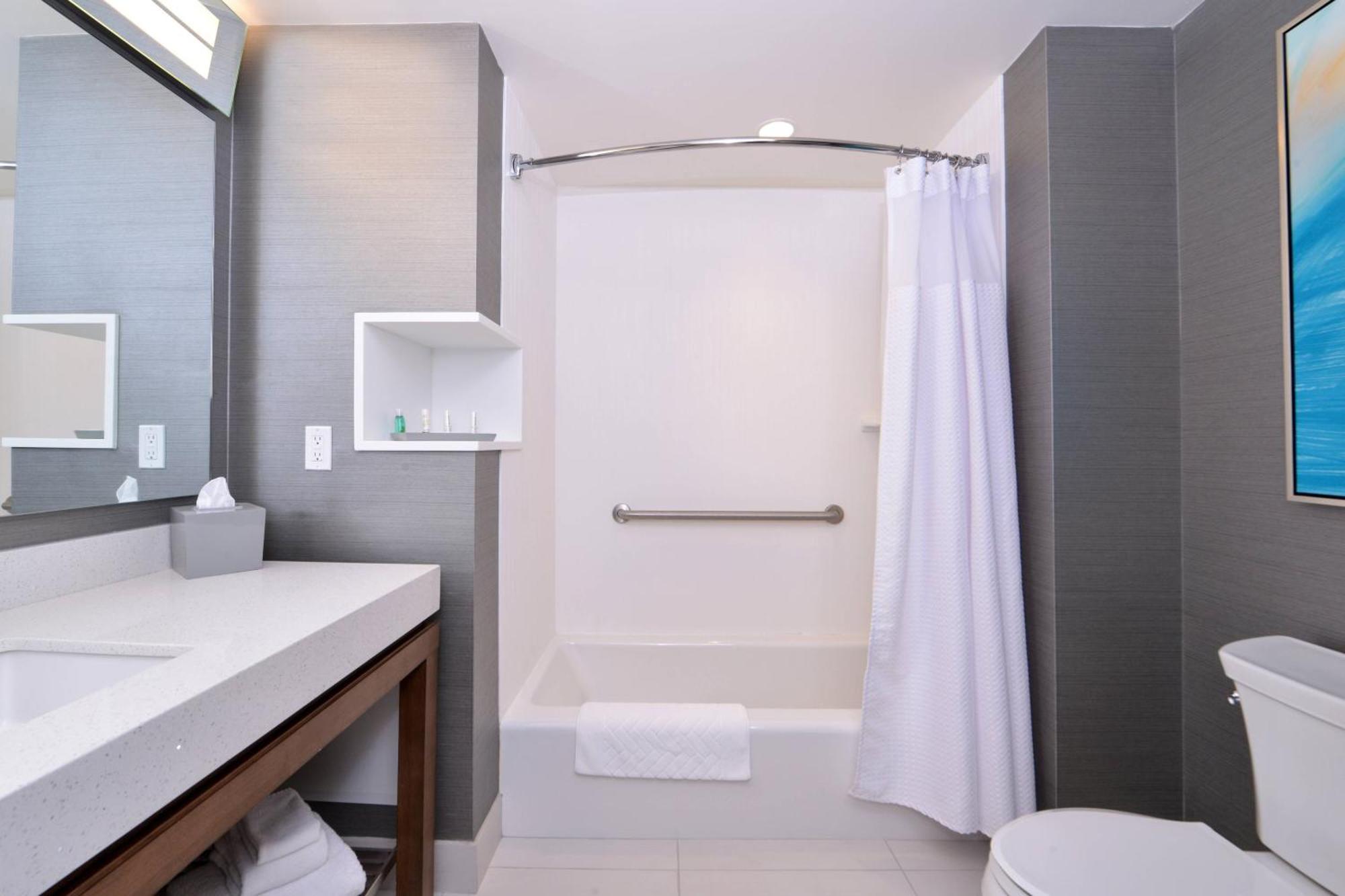 Courtyard By Marriott Saskatoon Airport Hotel Ngoại thất bức ảnh