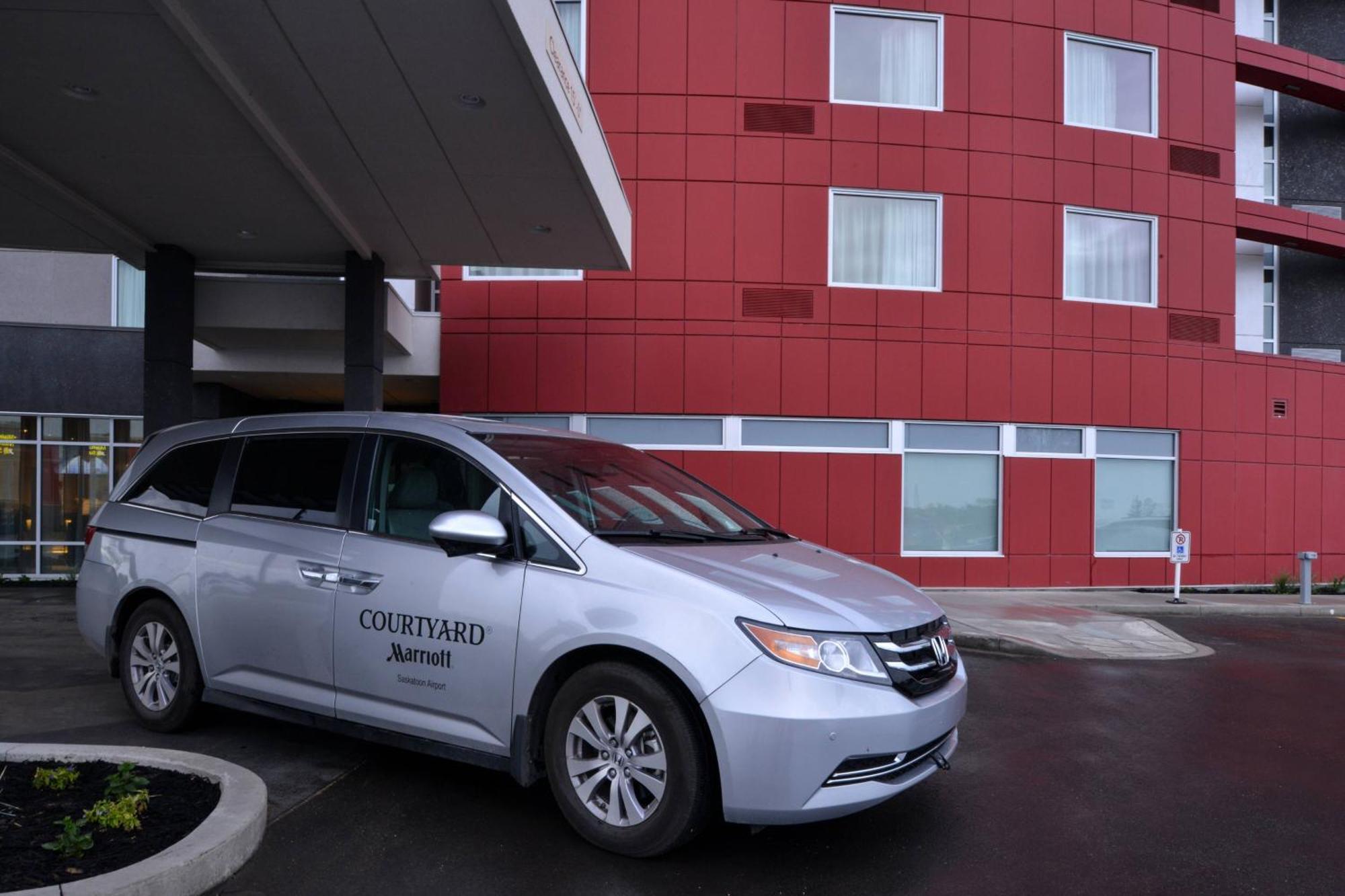 Courtyard By Marriott Saskatoon Airport Hotel Ngoại thất bức ảnh