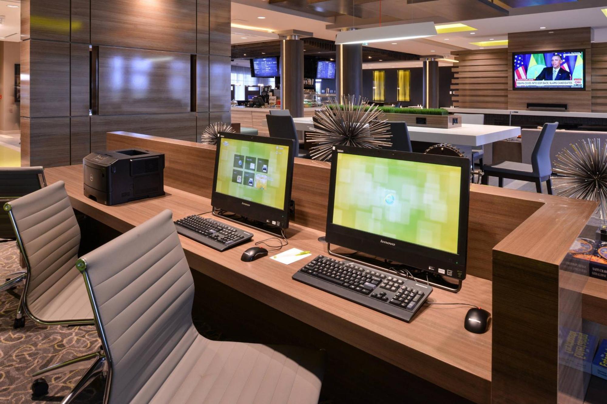 Courtyard By Marriott Saskatoon Airport Hotel Ngoại thất bức ảnh