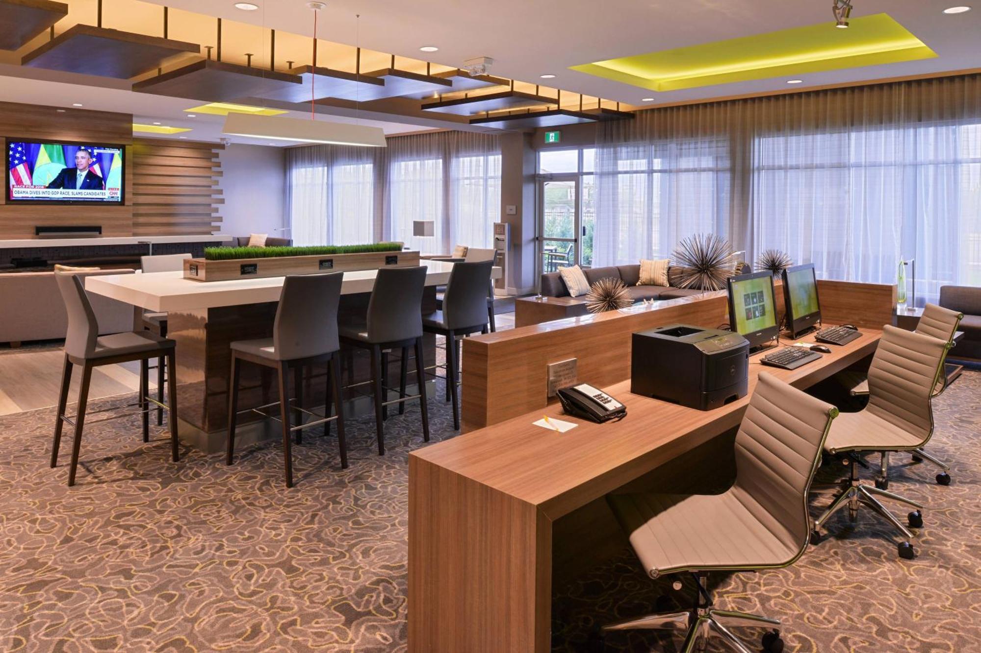 Courtyard By Marriott Saskatoon Airport Hotel Ngoại thất bức ảnh